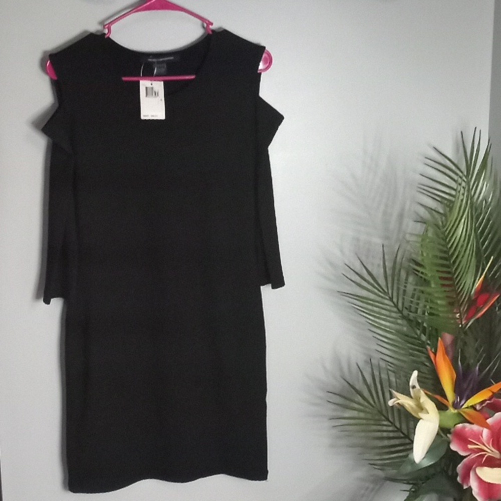 MSRP $98 French Connection Cold Shoulder Dress Size8 Nwt  PTP:17.5"-23" L34"